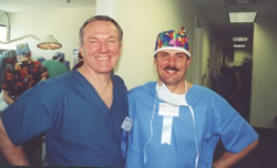 Live Surgery – Workshop, Orlando, USA, March 2002. Dr Bobby L. Limmer (USA), Dr Jerzy Kolasiński.