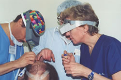 Live Surgery – Workshop, Orlando, USA, March 2002. Dr Jerzy Kolasiński, Dr Jennifer H. Martinick (Australia).